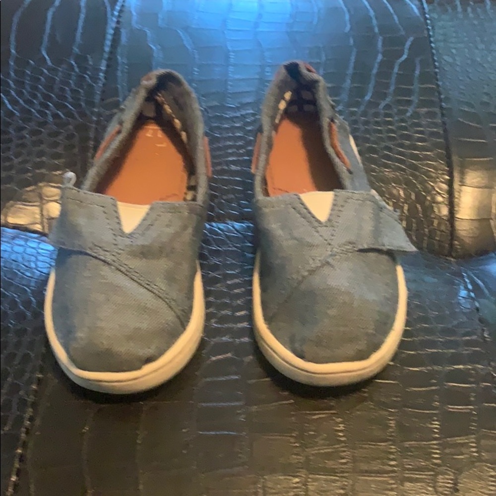 Toms toddler shoes